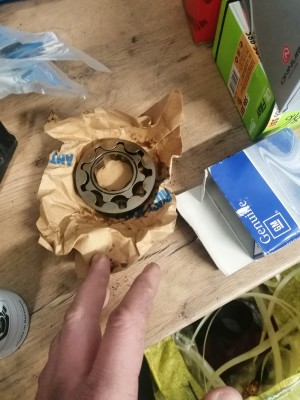 Stare zębatki z pompy olejowej